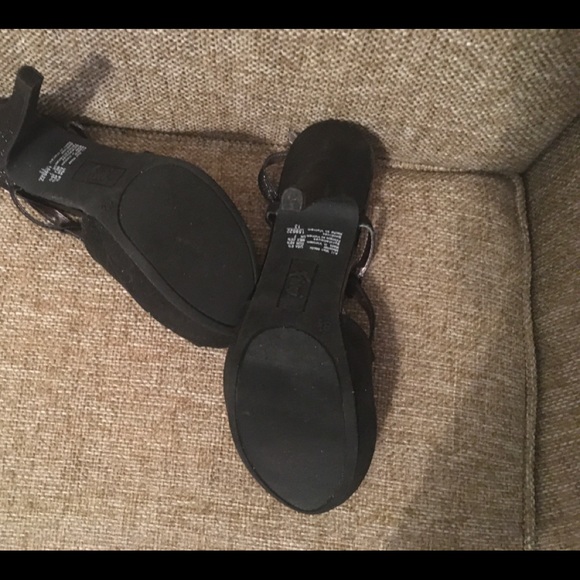 SEXY ✨ Date Night Ready - Picture 2 of 4